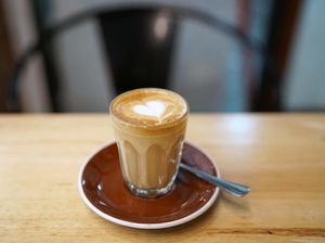 Ini Bedanya Piccolo dan Latte yang Tampilannya Mirip Ini Bedanya Piccolo dan Latte yang Tampilannya Mirip