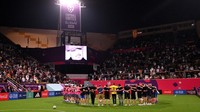 Partai legenda FIFA di Doha, Qatar, pun ikut memunculkan nuansa duka. Foto: FIFA via Getty Images/Oliver Hardt - FIFA