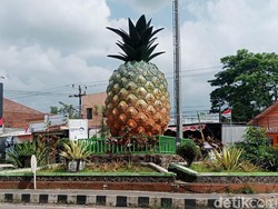 Sejarah Tugu Nanas Subang di Jalancagak yang Ikonik