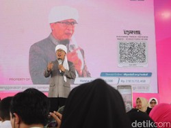 Aa Gym Beri Pesan ke Ibu-ibu Agar Tak Cek HP Suami, Ini Alasannya