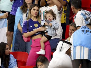 Foto WAGs Argentina Agustina Gandolfo, Suka Pamer Perut Rata di Piala Dunia Foto WAGs Argentina Agustina Gandolfo, Suka Pamer Perut Rata di Piala Dunia