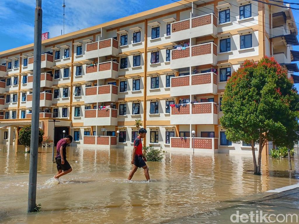 Banjir Rendam Rusunawa Rancaekek Bikin Penghuni Terisolir