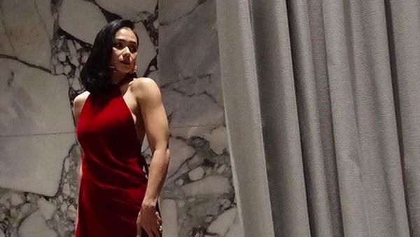 Foto Cantiknya Adinia Wirasti yang Beradegan Panas dengan Chicco Jerikho