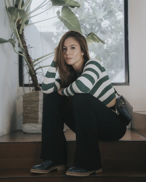 Gaya fashion Wulan Guritno