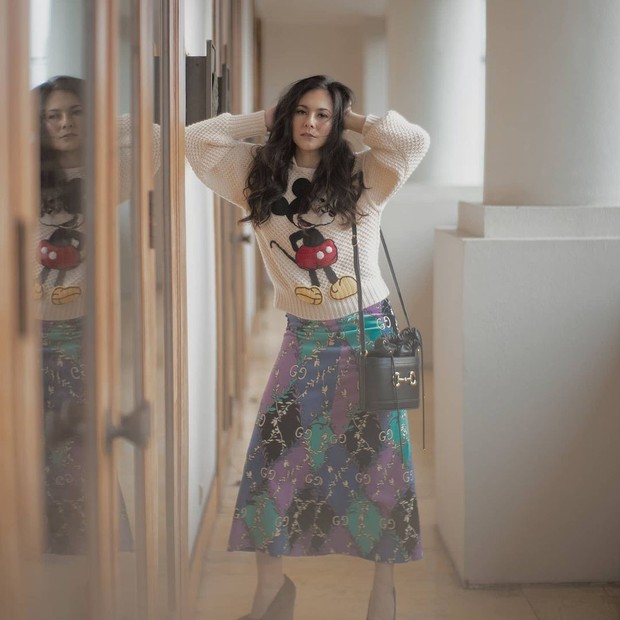 Gaya fashion Wulan Guritno