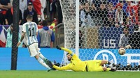 Argentina sempat unggul meyakinkan 2-0 di babak pertama. Getty Images/Lars Baron    