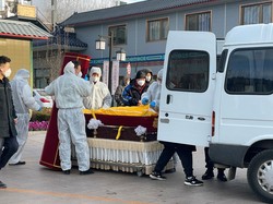 Horor COVID-19 China, Puluhan Mobil Jenazah Antre di Krematorium Beijing