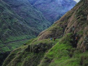 Kondisi Terkini Turis Malaysia yang Jatuh di Gunung Rinjani Kondisi Terkini Turis Malaysia yang Jatuh di Gunung Rinjani