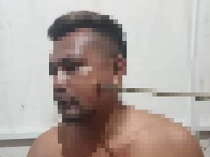 Detik-detik Pria Dompu Dipanah Tembus Rahang Saat Nonton Piala Dunia Detik-detik Pria Dompu Dipanah Tembus Rahang Saat Nonton Piala Dunia