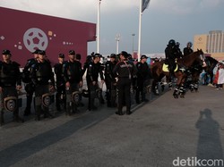 Pengamanan untuk final Piala Dunia 2022 lebih ketat. Ada pasukan berkuda yang disiagakan pada Minggu (18/12/2022).