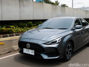 Tes MG 5 GT: Wujud Ala Sports Car, Harga Ramah di Kantong! Tes MG 5 GT: Wujud Ala Sports Car, Harga Ramah di Kantong!