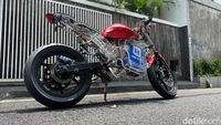 Tampilan Sangar Motor Listrik Akrilik HME-EV1 yang Telanjang Bulat