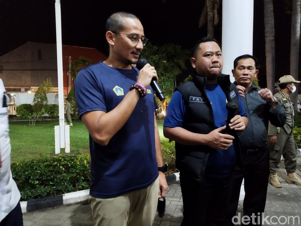 Kelakar Sandiaga Rambutnya Mirip Kriteria Pemimpin Ala Jokowi Kelakar Sandiaga Rambutnya Mirip Kriteria Pemimpin Ala Jokowi