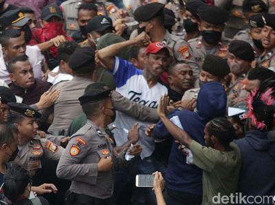 Ricuh Aksi Warga Papua di Kantor PBB