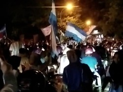Tumpah Ruah Fan Argentina di Ambon Konvoi Rayakan Kemenangan