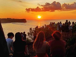 Tempat Piknik Low Budget di Bukit Balangan, Sunset Sempurna
