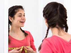 5 Cara Mengukur Lingkar Dada Wanita Agar Tak Salah Ukuran Saat Beli Baju