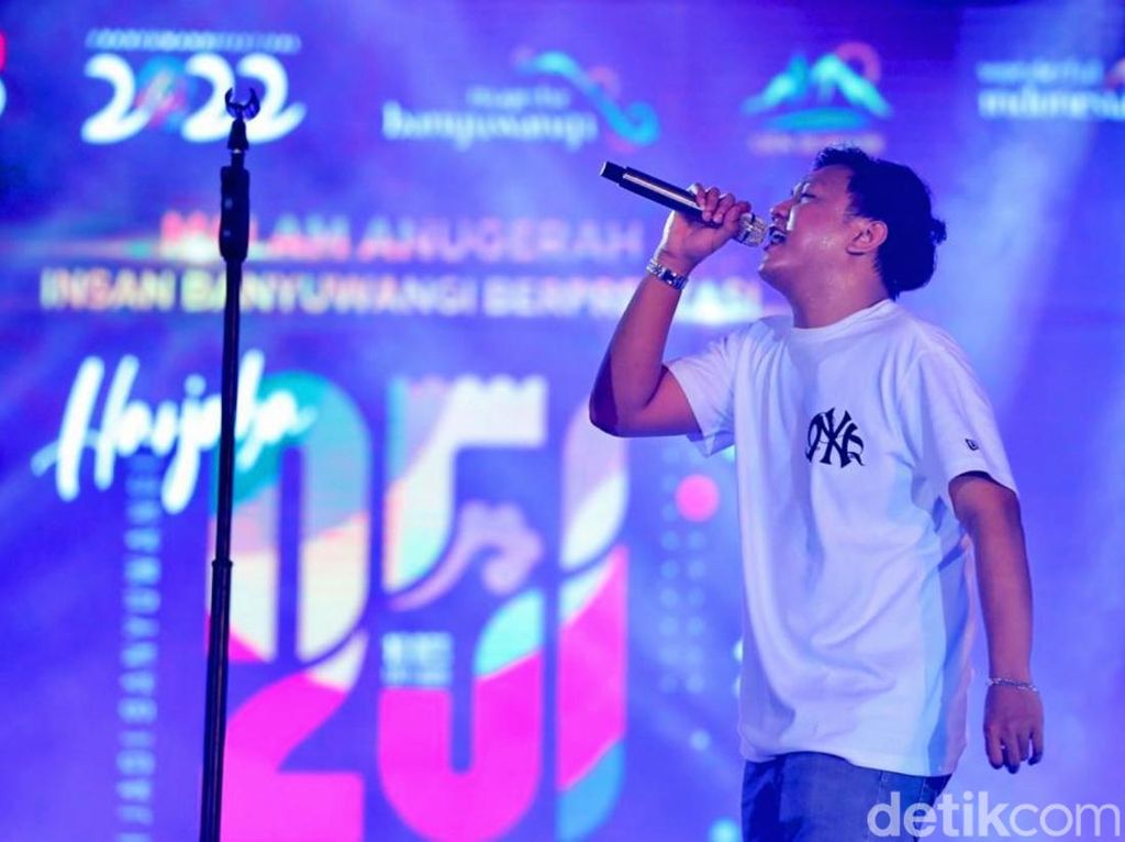 Lirik Sedih Lagu Crito Mustahil yang Dilantunkan Denny Caknan Lirik Sedih Lagu Crito Mustahil yang Dilantunkan Denny Caknan