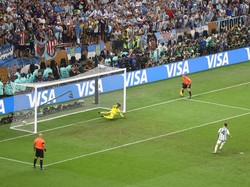 Cetak Gol Penalti Kemenangan Argentina, Ini Koleksi Mobil Gonzalo Montiel