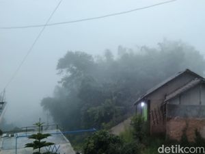 Menengok Hari Tanpa Matahari di Dusun Jotang Majalengka Menengok Hari Tanpa Matahari di Dusun Jotang Majalengka