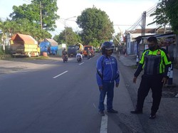 Motor Roda Tiga Adu Banteng dengan Grand di Malang, Satu Orang Tewas