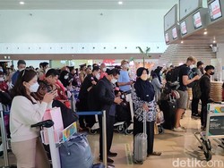 Ribuan Penumpang Mulai Padati YIA Jelang Nataru