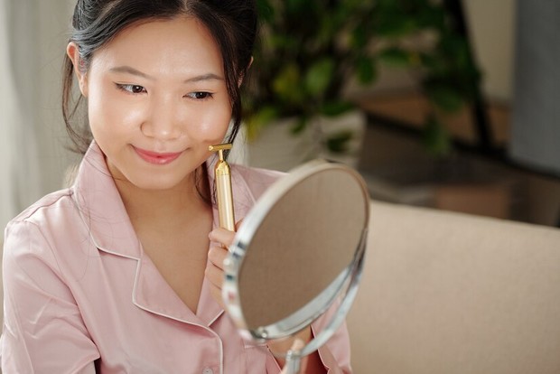 Kemampuan kulit untuk memulihkan kerusakan membuatnya mudah menyerap nutrisi dari skincare yang kamu gunakan.