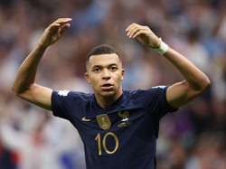 Modric Bertahan, Mbappe Nggak Jadi Pakai Nomor 10 di Madrid?