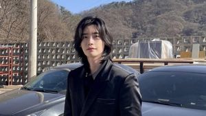 6 Foto Lee Jong Suk Jalani Diet Ketat Demi Pangkas 10 Kg, Cuma Makan Telur Rebus
