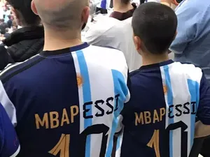 8 Meme Kocak Piala Dunia 2022 yang Bikin Ngakak, Ada Lionel Messi Lagi Pijat