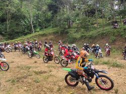 Wawas Argo Enduro: Balapan Sambil Donasi untuk Korban Gempa Cianjur