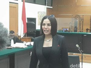 Nikita Mirzani Vs JPU: Dijemput Paksa di RS hingga Dituding Pura-pura Sakit Nikita Mirzani Vs JPU: Dijemput Paksa di RS hingga Dituding Pura-pura Sakit