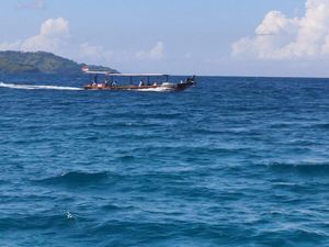 Bule Prancis Hilang Usai Nekat Berenang dari Gili Trawangan ke Meno Bule Prancis Hilang Usai Nekat Berenang dari Gili Trawangan ke Meno