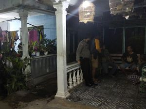Diduga Keracunan, 9 Warga Jogonalan Klaten Dilarikan ke Puskemas Diduga Keracunan, 9 Warga Jogonalan Klaten Dilarikan ke Puskemas