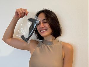 7 Potret Gaya Baru Pevita Pearce dengan Rambut Pendek yang Curi Atensi 7 Potret Gaya Baru Pevita Pearce dengan Rambut Pendek yang Curi Atensi