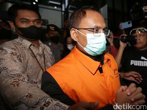 Intip Garasi Hakim Yustisial MA Edy Wibowo yang Jadi Tersangka KPK