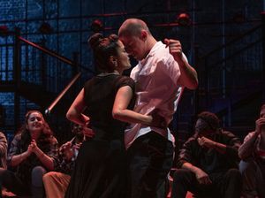 Curhat Salma Hayek soal Adegan Mesra di Magic Mike