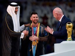 Sultan Oman Tawar Jubah Messi di Piala Dunia Rp 15,5 M!