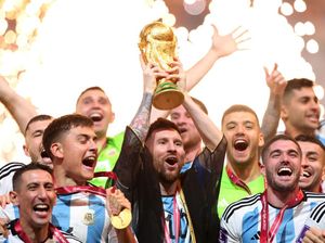 Bahan Trofi Piala Dunia Terbuat dari Apa? Ini Serba-serbi dan Sejarahnya Bahan Trofi Piala Dunia Terbuat dari Apa? Ini Serba-serbi dan Sejarahnya