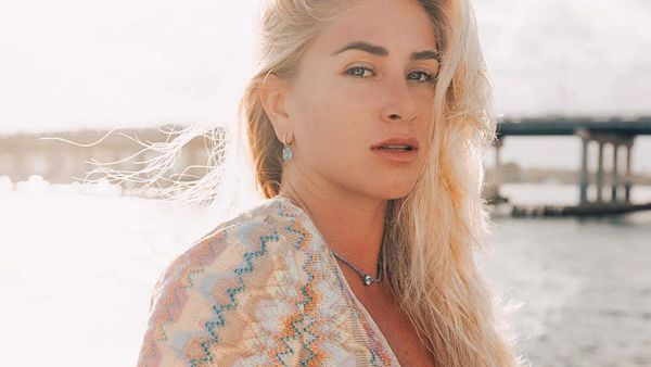 10 Gaya Zulay Istri Pogba, Model Cantik yang Disebut Seorang Mualaf