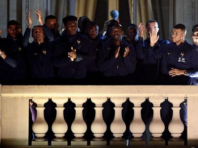 Timnas Prancis Tetap Disambut Hangat di Rumah Sendiri