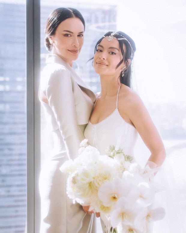 Anggun di Pernikahan Eva Celia/Foto: Instagram/@sophia_latjuba88 Anggun di Pernikahan Eva Celia/Foto: Instagram/@sophia_latjuba88