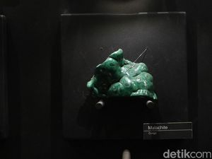 Melihat Malakit, Batu Penghias Trofi Piala Dunia di Museum Geologi