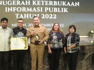 Kabupaten Dairi Raih Penghargaan Badan Publik Informatif dari KI Sumut