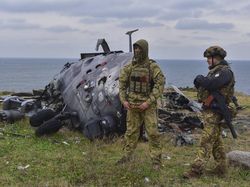 Deretan Kendaraan Perang Rusia yang Hancur di Pulau Ular