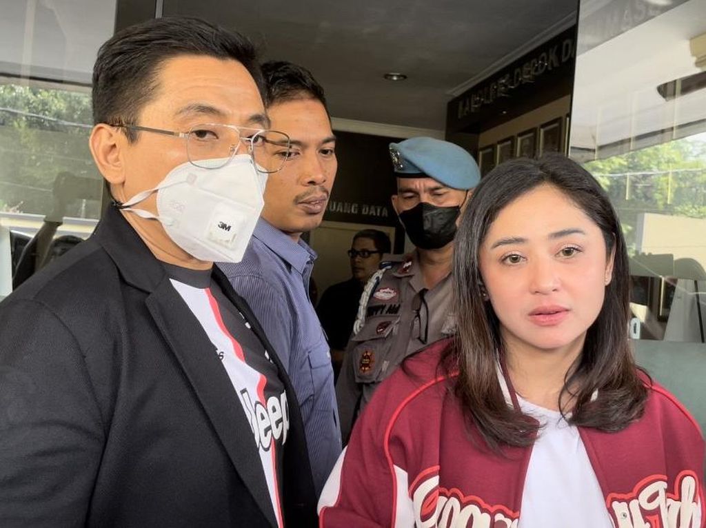 Dewi Perssik Konsisten Mau Penjarakan Netizen Penyebar Fitnah