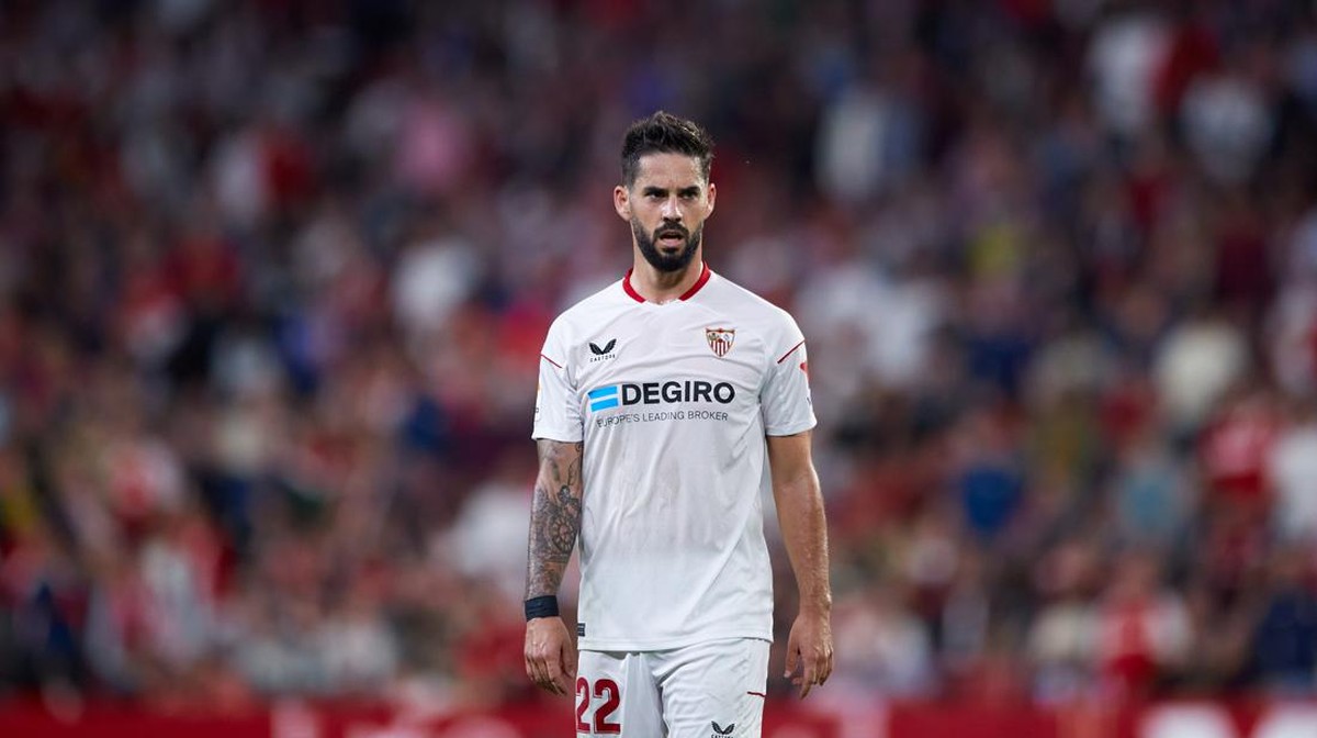 Isco sepakat pisah jalan dengan Sevilla hanya setelah empat bulan bergabung. (Foto: Getty Images/Fran Santiago)