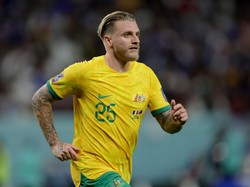 Apes! Pemain Australia Ini Dibohongi Mbappe dan Giroud soal Jersey