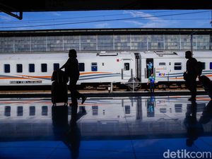 KA Anjlok di Stasiun Pasar Senen, 6 Perjalanan Kereta Terlambat