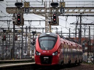 Kereta Cepat Tabrakan dengan Truk di Prancis, Masinis Tewas-27 Luka